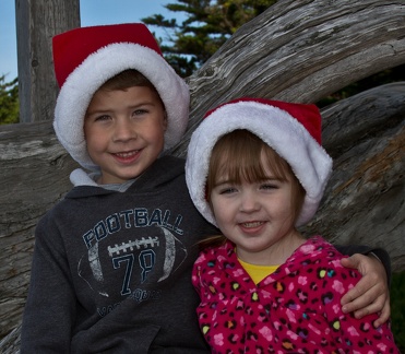 JT and Zoe Christmas 2011 (1 of 7)